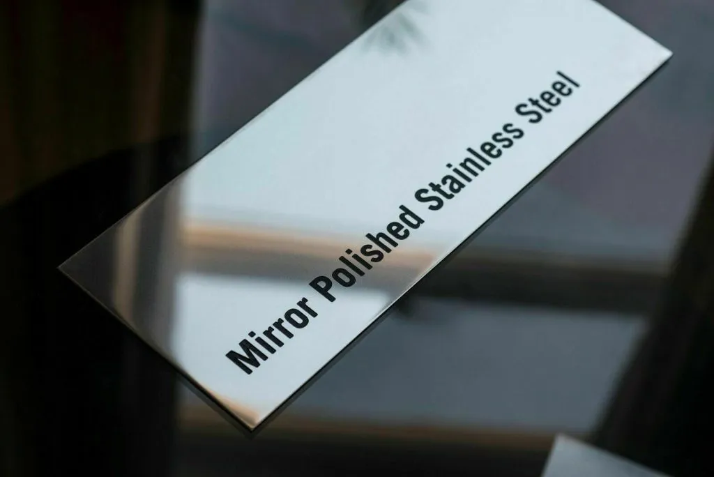 Huruf Timbul Stainless - Stainless Steel Mirror