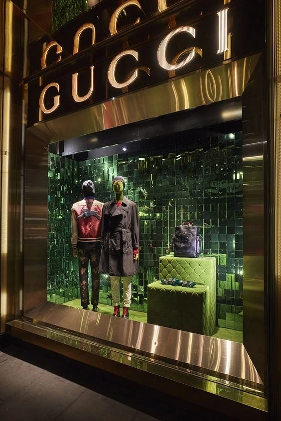 Huruf Timbul Acrylic Kaca Gucci
