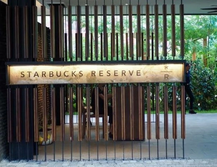 Huruf Timbul Acrylic Kayu Starbucks
