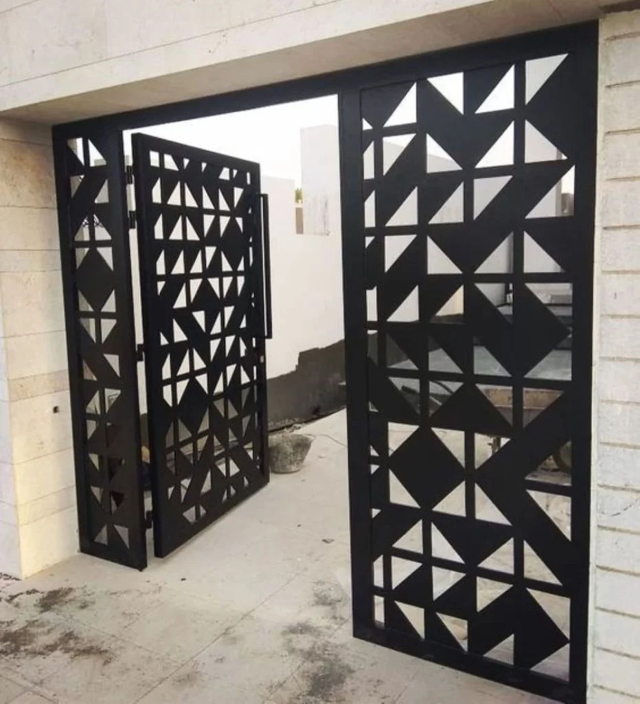 Pagar Laser Cutting dengan Motif Geometris