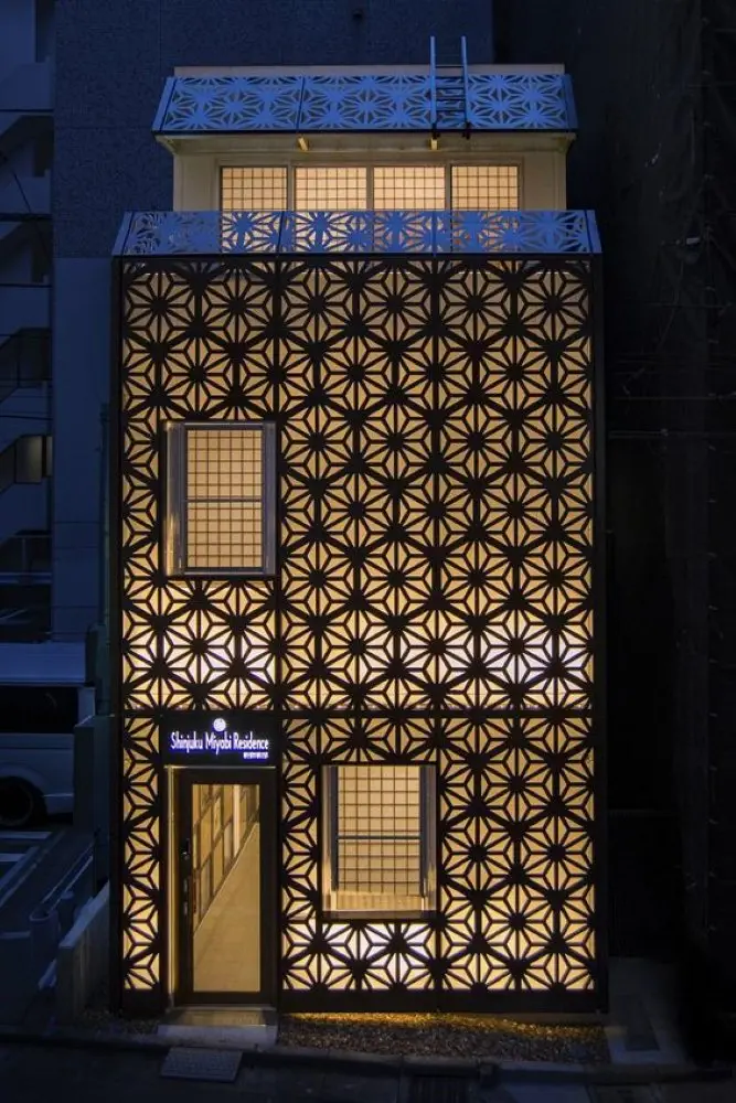 Hotel di Tokyo yang Menggunakan Fasad Laser Cutting